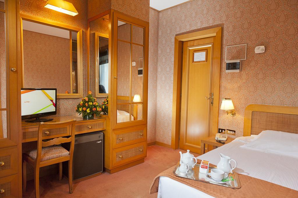 Polo Hotel Roma Exterior foto